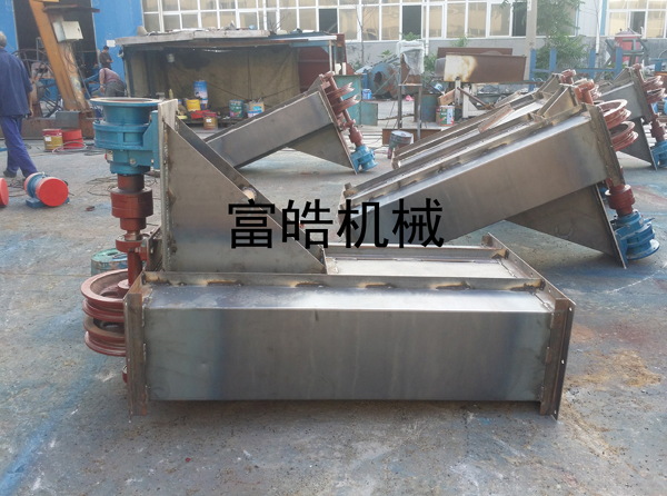 環鏈提升機適用于粉狀、顆粒狀物料